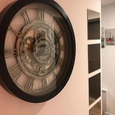 The Family Industry Apartamento